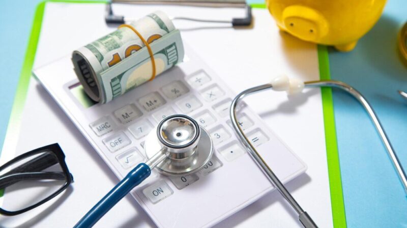 Koszty badań lekarskich na prawo jazdy: aktualne ceny i porady