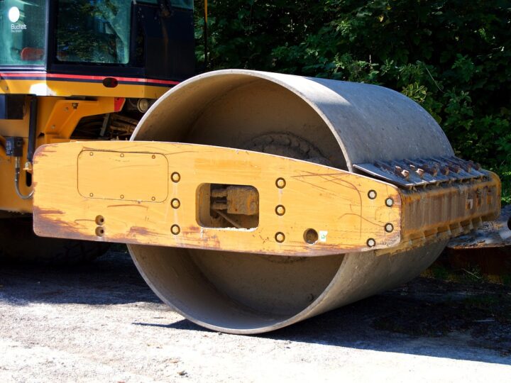 Jak zbudowany jest walec drogowy?