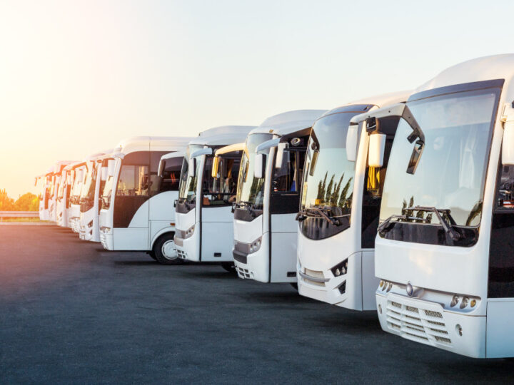 Wynajem autokaru na długą trasę – jak się przygotować do podróży?